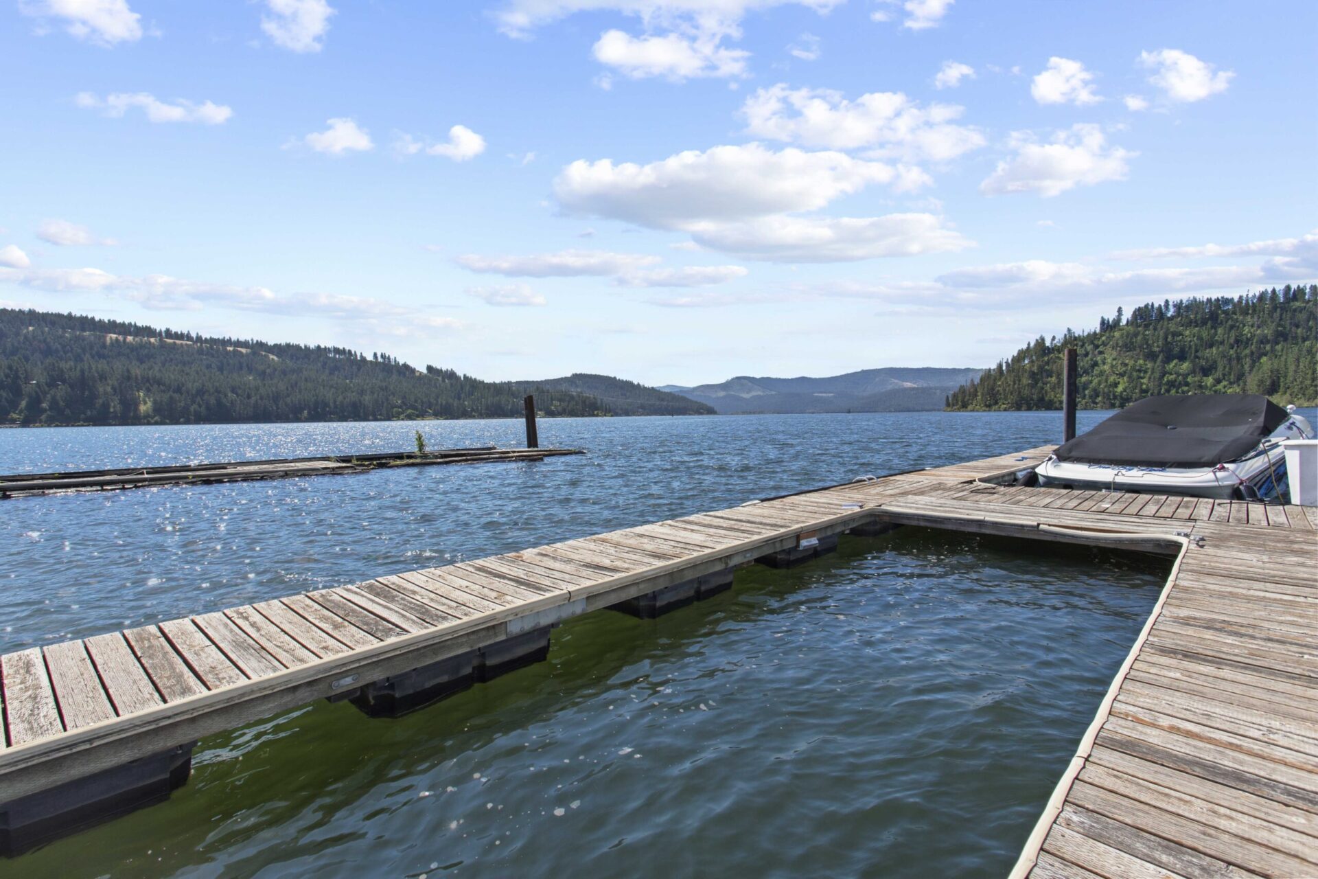 Conkling Marina & Resort Rooms Uncovered Boat Slips